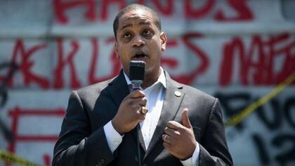 Fairfax, la segunda persona negra elegida para un cargo estatal en Virginia, se desempeñó como vicegobernador desde 2018 hasta 2022.