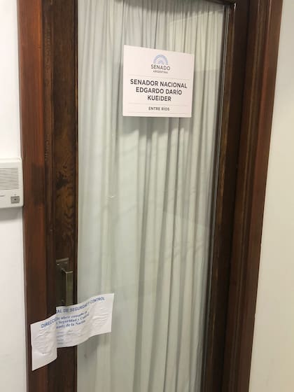 Fajado en la oficina de Edgardo Kueider
Senador de la Nación Argentina