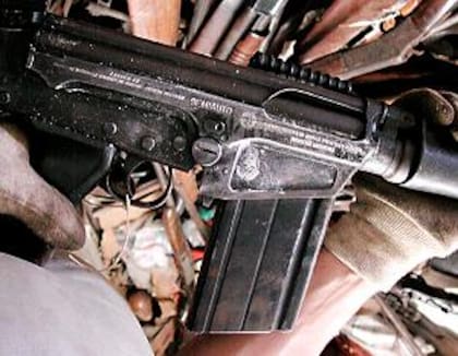 FAL del Ejército argentino secuestrado en una favela de Rio de Janeiro a principios de los años 2000