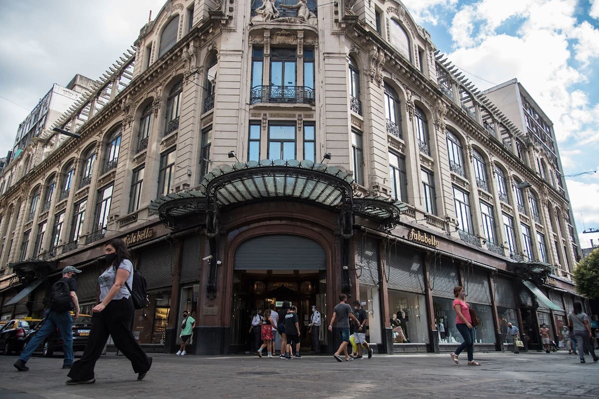 Falabella confirmó que en 60 días cerrará las últimas tres tiendas argentinas, entre ellas la de la ciudad de Rosario