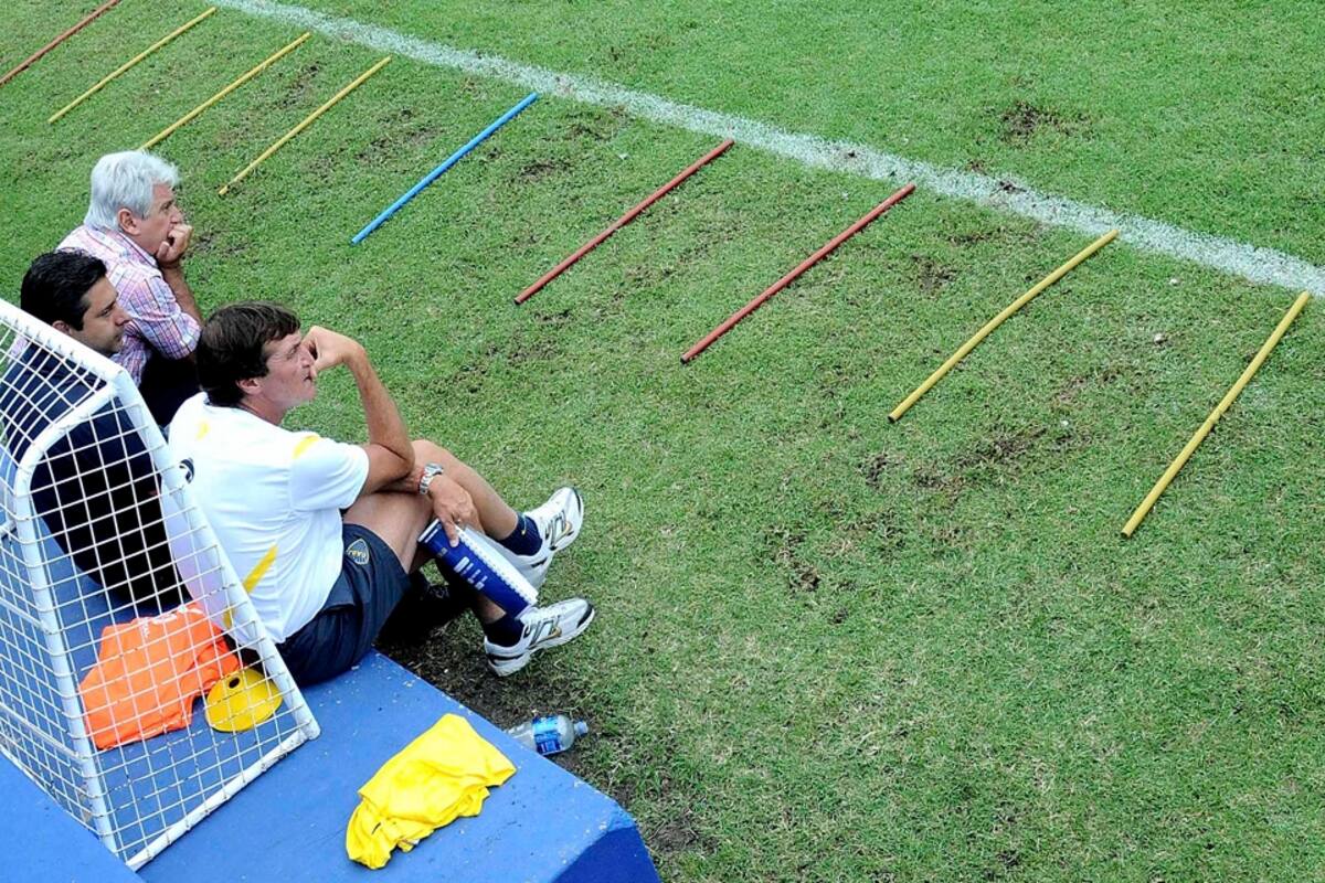 Falcioni junto a Angelici y Crespi en el entrenamiento de esta mañana