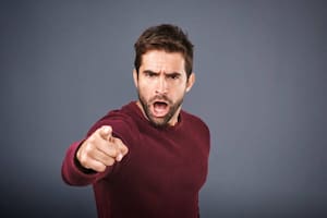 Falsas creencias sobre el enojo y qué es mejor hacer para salir de ese mal momento (Foto: iStock)