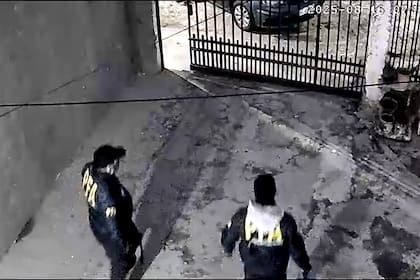Falsos policías simulaban operativos para robar financieras