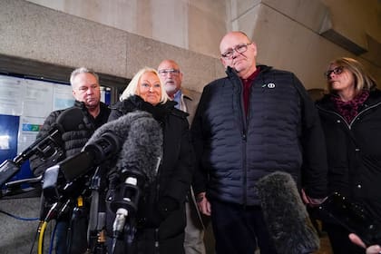 Familia de adolescente británico atropellado por conductora de EEUU recibe disculpa de la policía