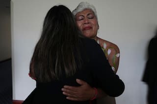 “Cicatrices de honor”: sobrevivientes de cáncer de mama en Ecuador piden recursos y atención
