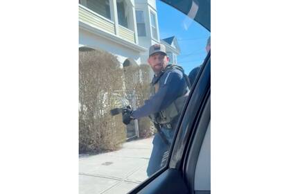 Familiares: Agentes de ICE rompieron ventana de auto para detener a guatemalteco que busca asilo