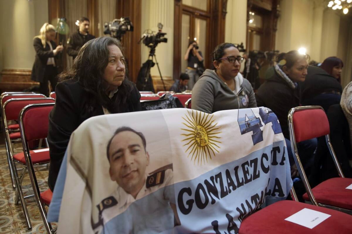 Familiares aguardan la presentación del informe final