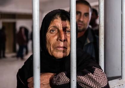 Familiares de detenidos y desaparecidos mantienen la esperanza de encontrar a sus seres queridos con vida. Foto: Getty Images