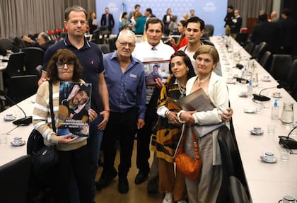 Familiares de fallecidos en la Comisión investigadora del fentanilo