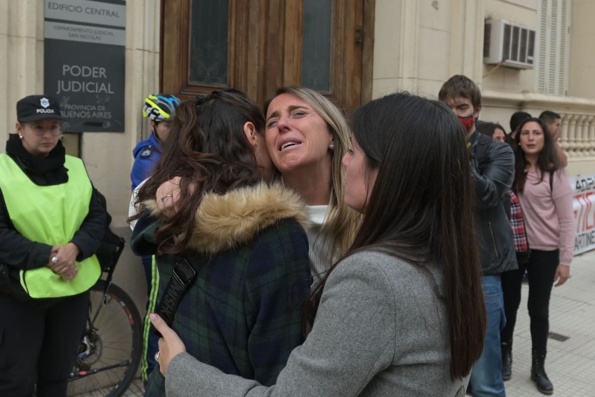 Familiares de las víctimas de abusos, tras escuchar la condena al sacerdote Tulio Mattiussi