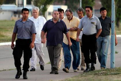 Familiares y amigos de María Marta García Belsunce salen de la Unidad Penal de Campana