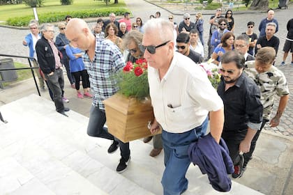 Familiares y amigos se unieron para decirle adiós a Fabián Matus