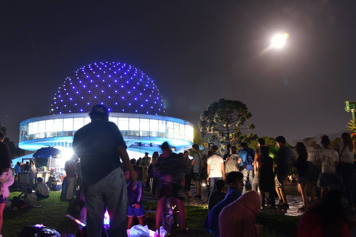 Familias y amigos se dieron cita en el Planetario