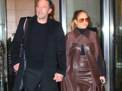 Jennifer Lopez y Ben Affleck se retiran del hotel Mandarin en Nueva York después de pasar unos días en la Gran Manzana