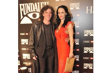 Maximiliano Guerra y su esposa