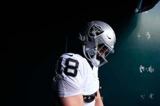 Fanático de Eagles que sobrevivió a ataque en Nueva Orleans recibe anillo del Super Bowl