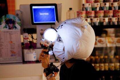 Fanatismo y merchandising, el millonario negocio de BTS