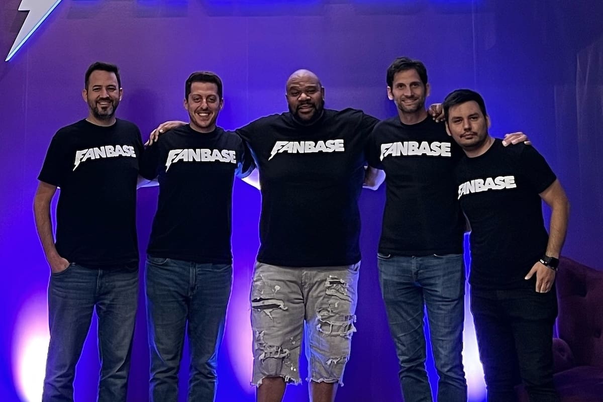 Fanbase fue impulsada por el productor musical estadounidense Isaac Hayes III, y por los argentinos Ramiro Cánovas y Julián Bravo