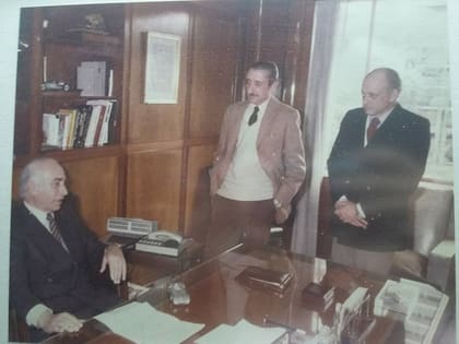 Fangio fue uno de los famosos que pasó por el pequeño local.