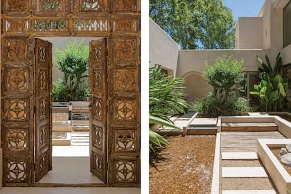Fantásticos portales de teka antigua calada traídos desde India por Compañía Nativa, que estará presente en Experiencia Casa Living.