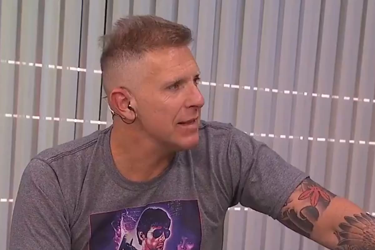 Fantino recordó cuando con su familia viajaban a Necochea durante la temporada de cosecha y una tarde, influenciado por el libro Moby Dick, escribió una carta, la puso en una botella y la arrojó al mar