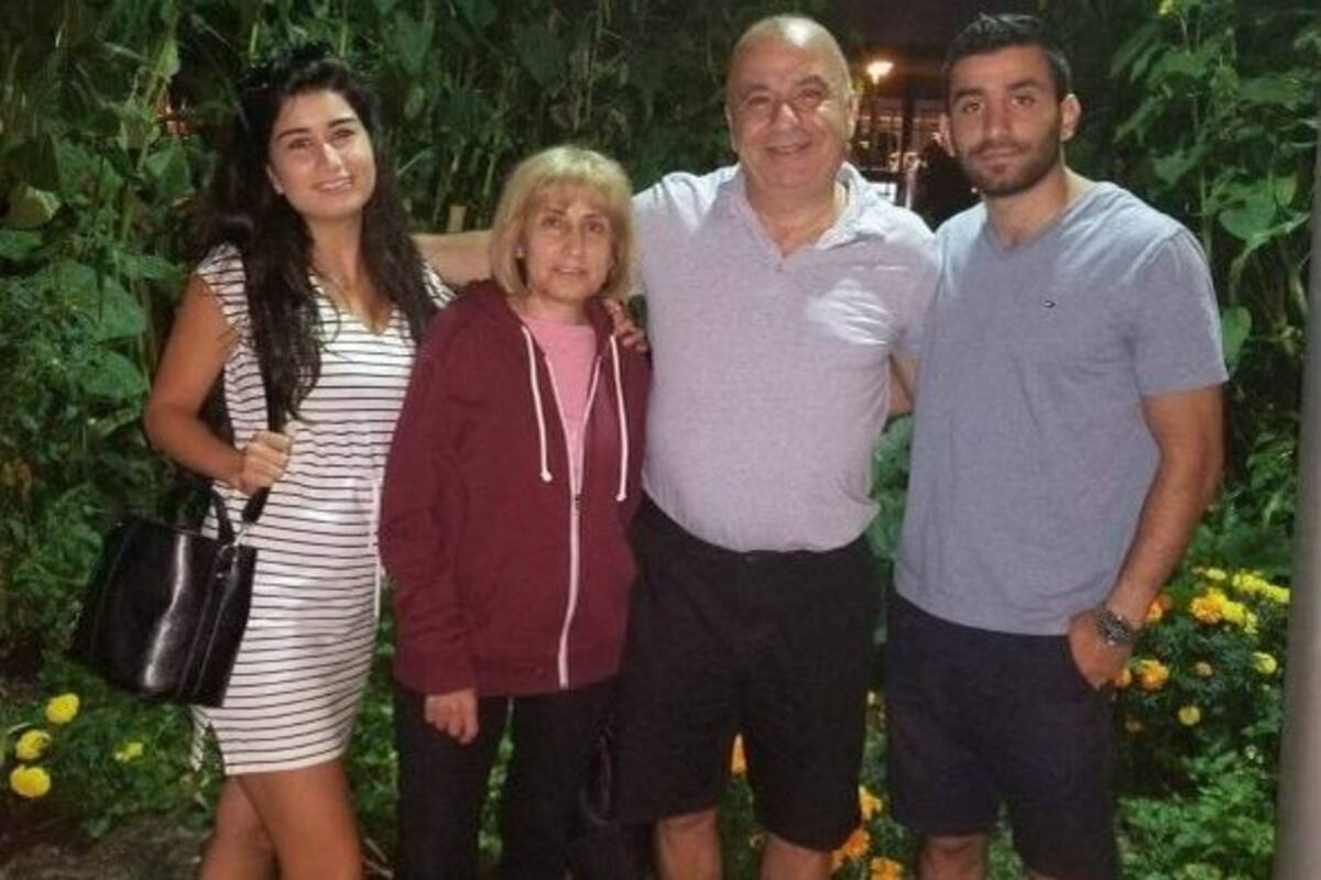 Faraj Allah Jarjour junto a su familia