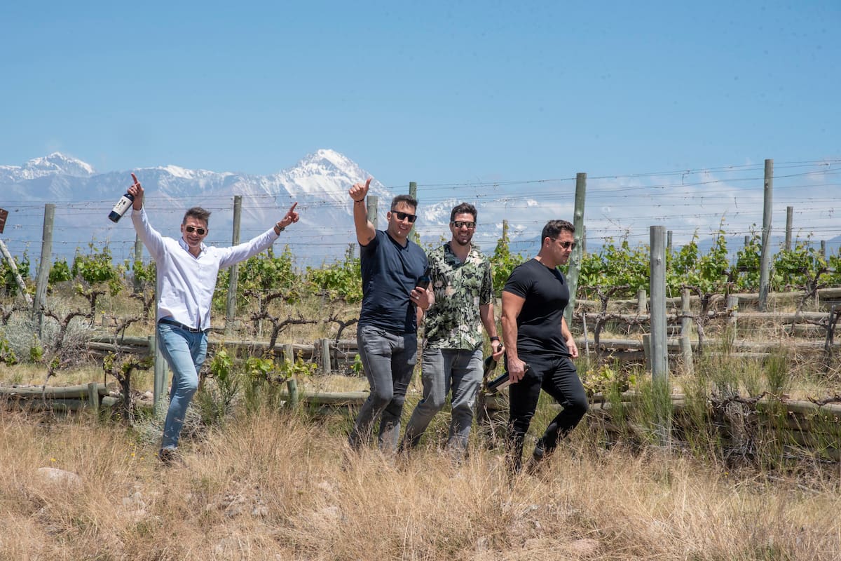Farías, Albacete, Carriza y Guiñazú. Los cuatro Pumas lanzaron "2456 wines", su propia etiqueta