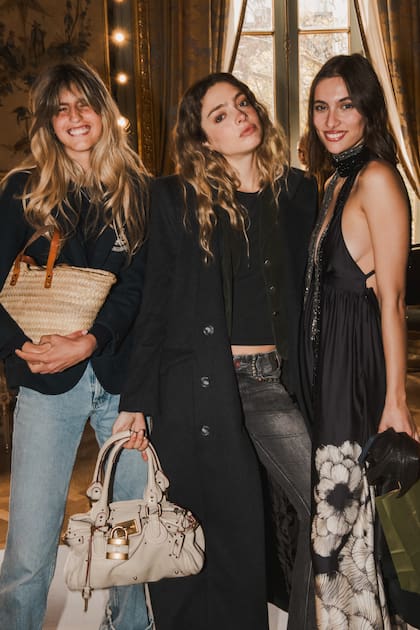Fátima Cernadas, Gloria Llerena y Kayla Acuña