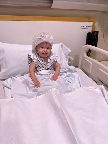 "Fátima está bien, está contenta. Le están haciendo kinesiología y terapias que son complementarias a la medicación", cuenta su papá