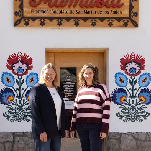 Faustina Villalba y Dana Musso, nietas de los fundadores de la chocolatería.