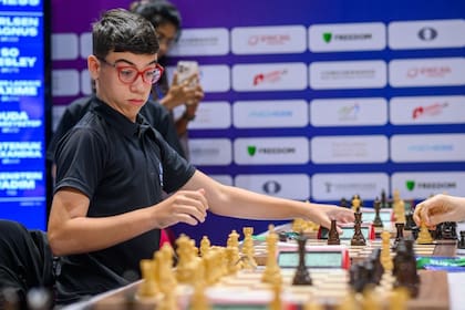 Faustino Oro en el Campeonato Mundial Blitz por equipos de la FIDE