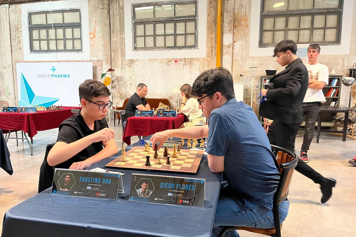 Faustino Oro vs. Diego Flores, en el torneo Prodigios y Leyendas