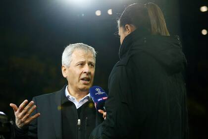 Favre, entrenador de Borussia Dortmund