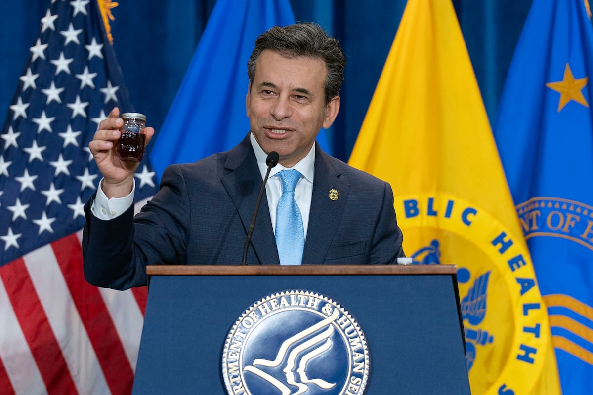 FDA ofrecerá revisión más veloz de medicamentos a empresas que promuevan "prioridades nacionales"