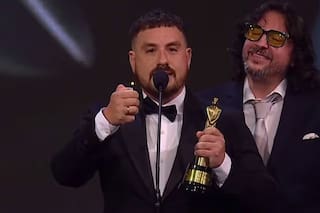 El guiño de Fede Bal a su padre y a Los Simuladores tras ganar el Martín Fierro