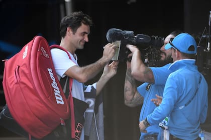 Federer avanzó a los cuartos de final de Australia sin ceder un solo set