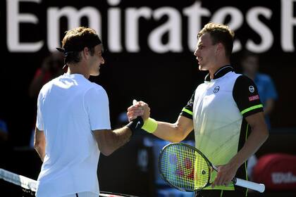 Federer avanzó a los cuartos de final de Australia sin ceder un solo set