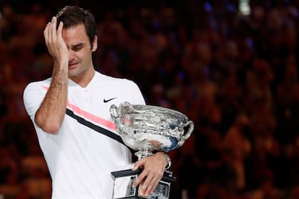 Federer, emocionado en la entrega de premios.