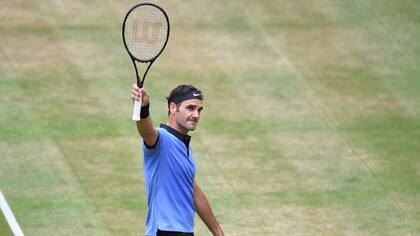 Federer no detiene su marcha en Halle