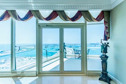 Federer suele instalarse en el penthouse en Dubai para escapar del frío en Suiza.