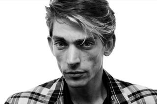 Federico Moura: sexy, provocador y genial, nació el mismo día que Charly García y cambió el rock para siempre