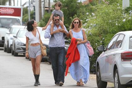 Federico Alvarez Castillo y Lara Bernasconi en Punta