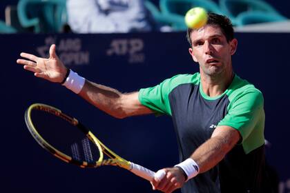 Federico Delbonis anunció su baja del equipo de la Davis por problemas físicos