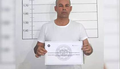 Federico "Fred" Machado al ser detenido.