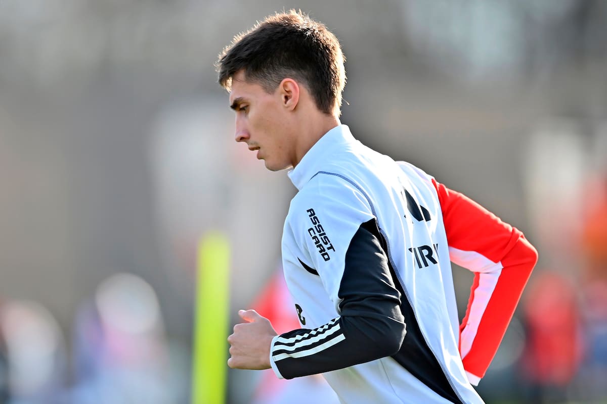 Federico Gattoni, durante su primer entrenamiento en River; el ex defensor de San Lorenzo pasó por Sevilla y por Anderlecht antes de volver al fútbol argentino.