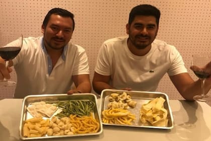 Federico Giuliano y Carlos Cejas tienen más de 15 años de experiencia en el rubro gastronómico y crearon Monti que fusiona la pasta con el concepto de fast food