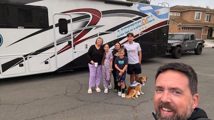 Federico junto a su familia y su suegra, que está con la última parte de su tratamiento contra el cáncer y podría sumarse al viaje para la final, si la Argentina alcanza esa etapa de la Copa América