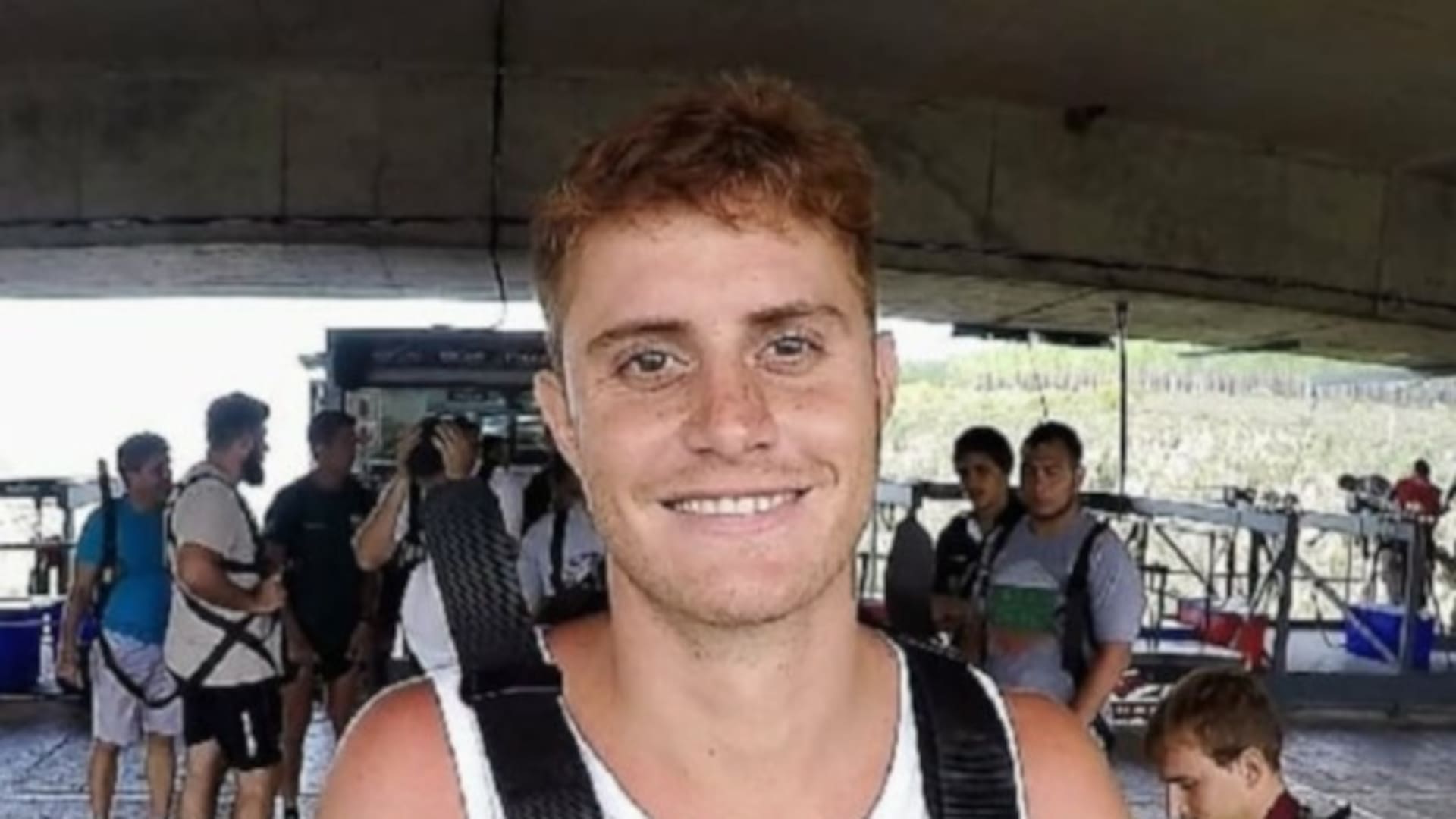 Federico Llamas, "el surfer" acusado de violar el aislamiento