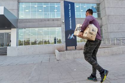 Federico Meza, uno de los ciudadanos imputados por violar la cuarentena, se quejó de la sanción, ya que asegura que no infringió la norma. Tuvo que donar 15 cajas de leche.