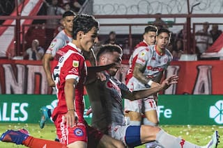 El apellido ilustre que se calzó la camiseta de su padre y hace soñar a Argentinos Juniors
